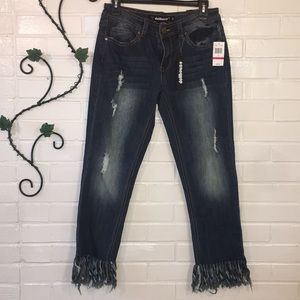 ✨NWT dollhouse straight leg jean with fray bottom